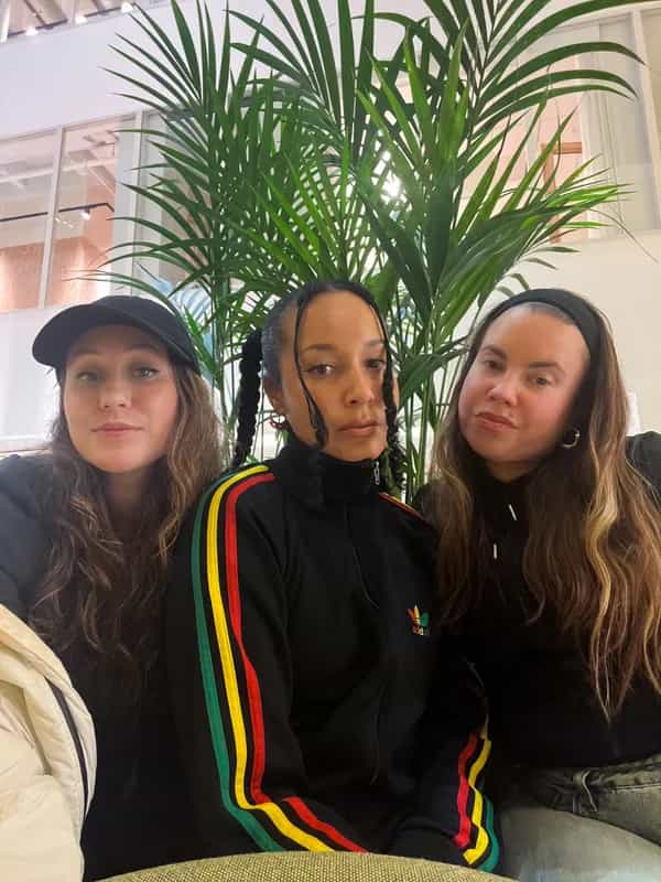 Dogzout & Friends invites THE CONNECT