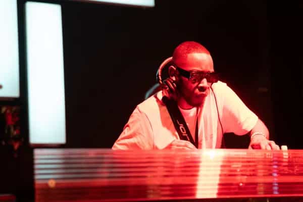 Dogzout & Friends: DJ UNKNOWN