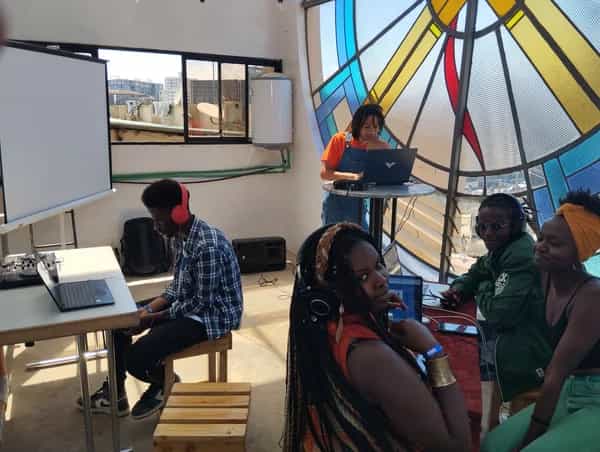 ANANSI Radio Club: CONVERSATIONS