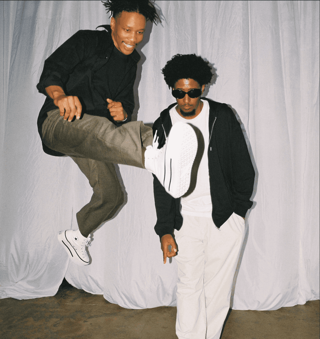 CIRCLES & SQUARES RADIO: T.K & Zech