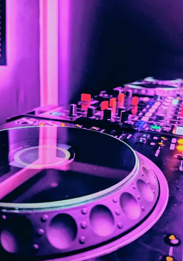 Soundcheck invites Mz Orstin