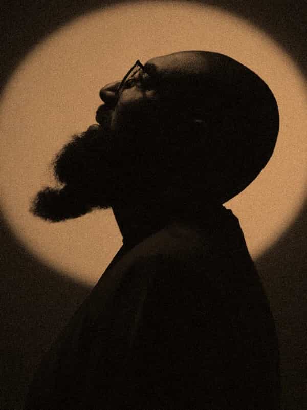 The |D/A\W/A\ Show invites Mr. ID